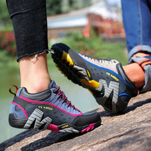 Charger l'image dans la galerie, climbing shoes mountain trekking sneakers